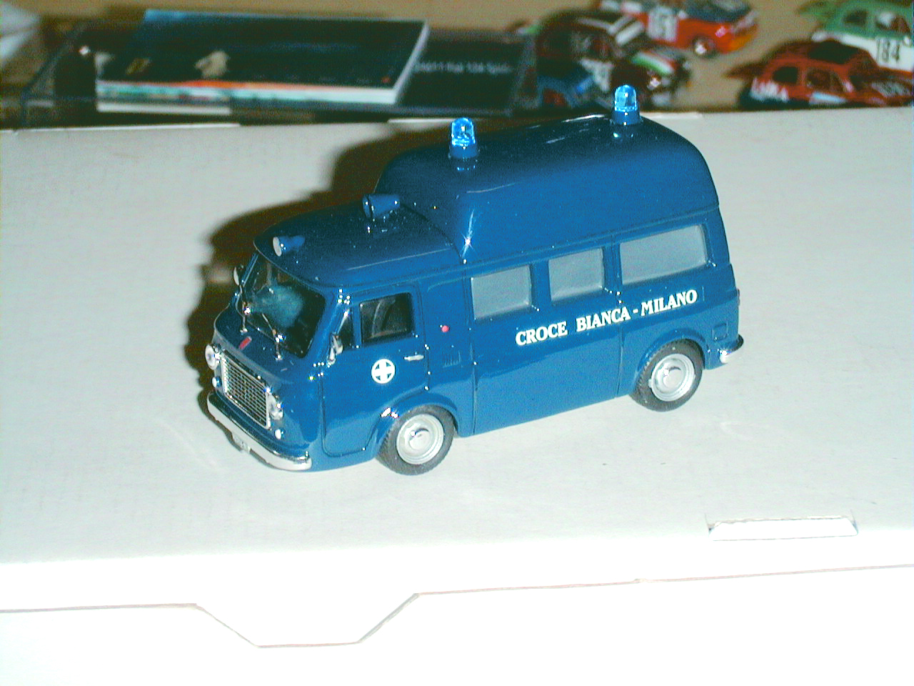 FIAT AMBULANZE in scala 1:43