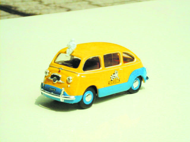 FIAT MULTIPLA in scala 1:43