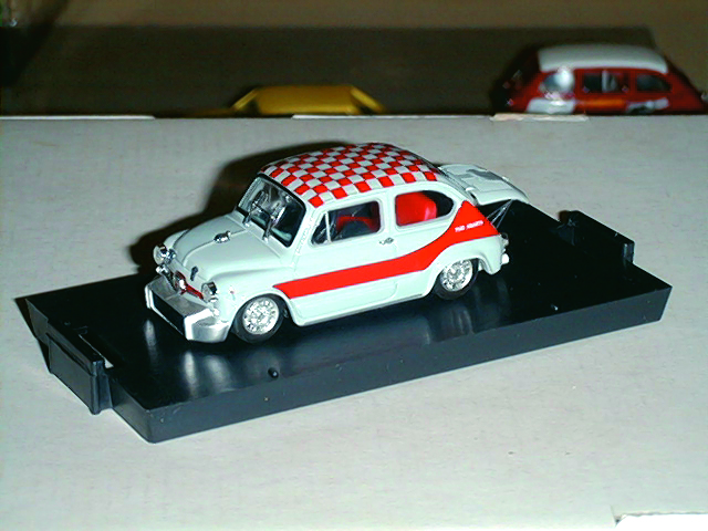 FIAT ABARTH 1000 TC in scala 1:43