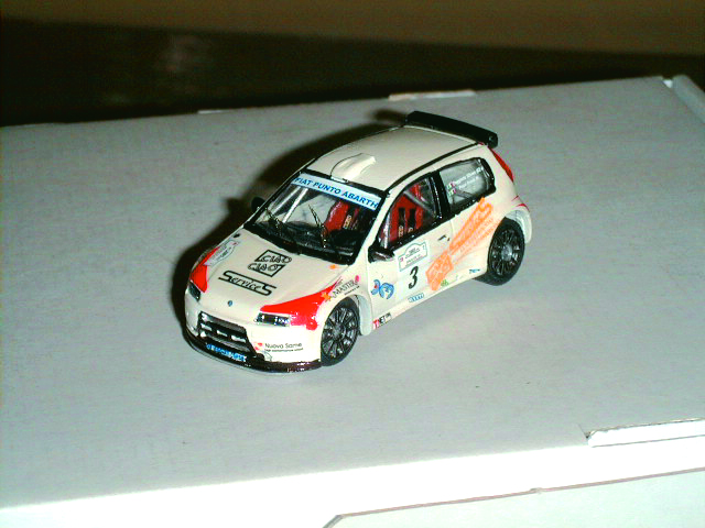 FIAT PUNTO 1:43 scale