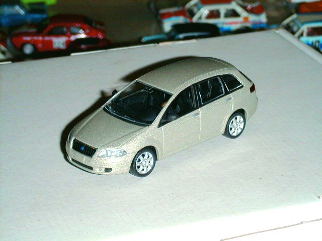 FIAT CROMA in scala 1:43