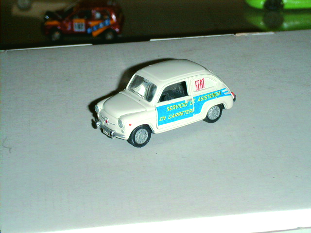 FIAT 600 1:43 scale