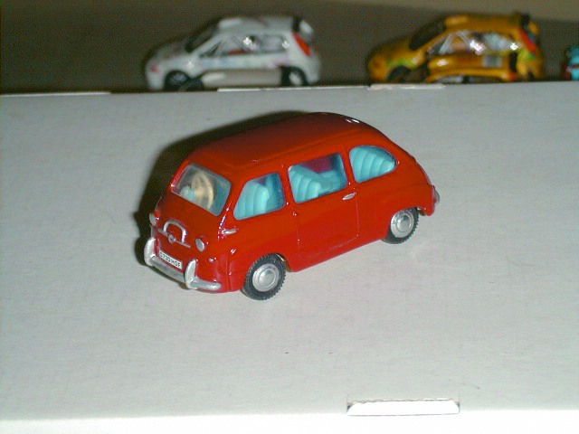 FIAT MULTIPLA in scala 1:43