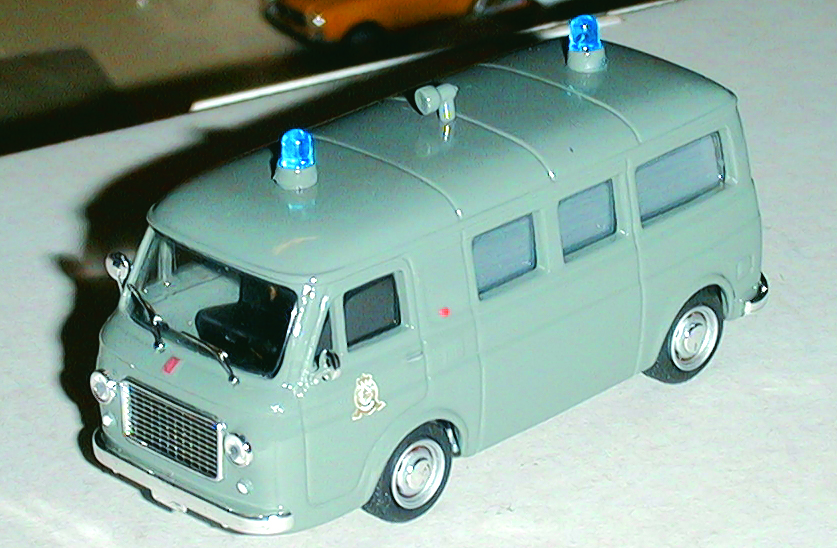 FIAT AMBULANZE in scala 1:43