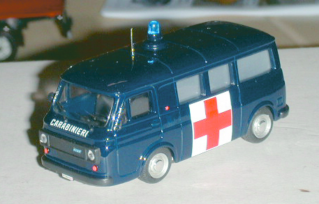 FIAT AMBULANZE 1:43 scale