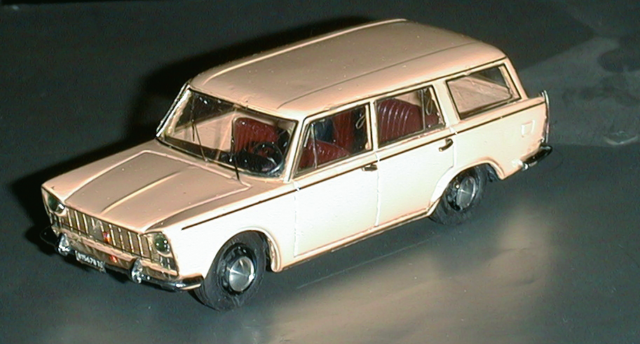 FIAT 1800 SW in scala 1:43