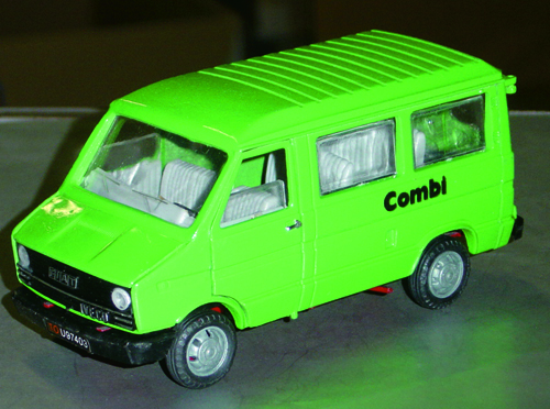 IVECO DAILY in scala 1:43