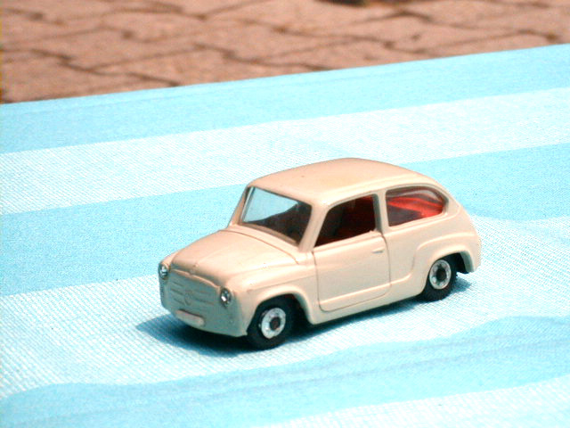 FIAT 600