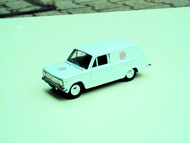 SEAT AMBULANZE 1:43 scale
