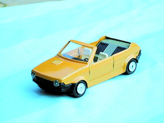 FIAT RITMO 2 PORTE CABRIO in scala 1:43