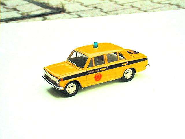 FIAT 124 in scala 1:43