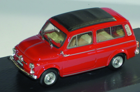 FIAT 500 GIARDINETTA in scala 1:43