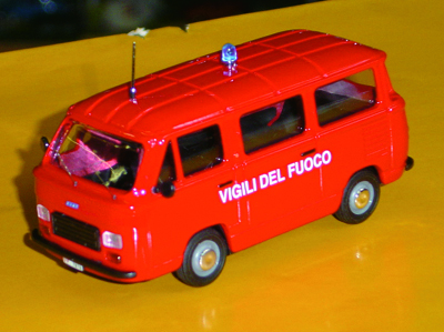 FIAT 900 T 1:43 scale
