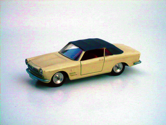 FIAT 2300 in scala 1:43