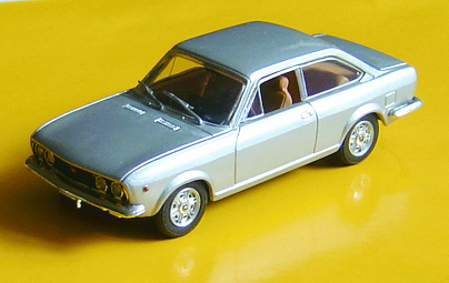 FIAT 124 COUPE' in scala 1:43