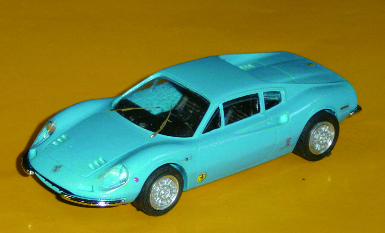 FERRARI DINO in scala 1:43