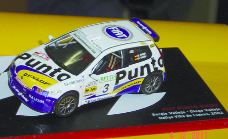 FIAT PUNTO 1:43 scale