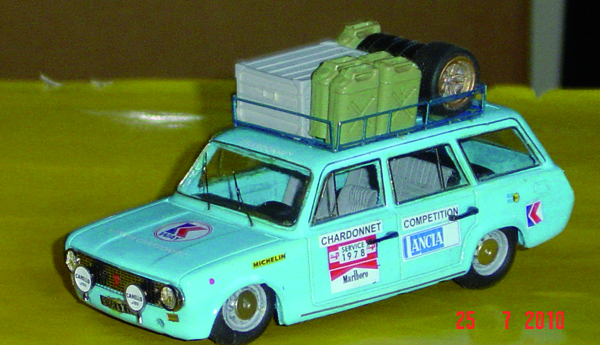 FIAT 124 FAMILIARE in scala 1:43