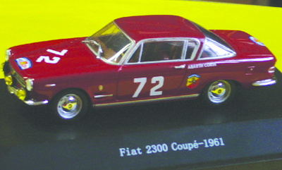 FIAT 2300 in scala 1:43