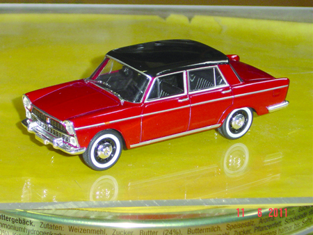 FIAT 2100 in scala 1:43