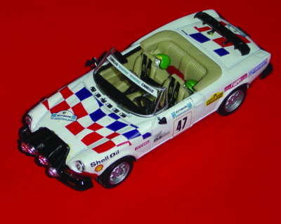 FIAT 124 CABRIO 1:43 scale