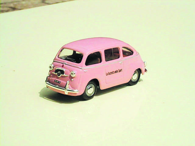 FIAT MULTIPLA 1:43 scale