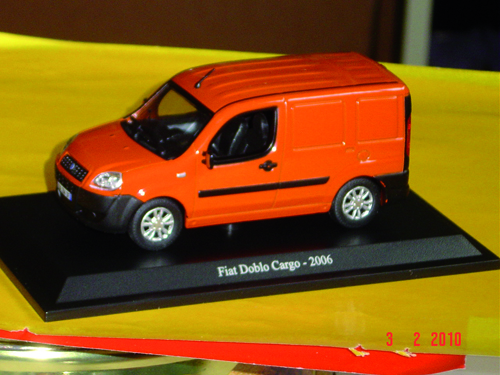 FIAT DOBLO in scala 1:43