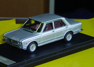 FIAT 130 in scala 1:43