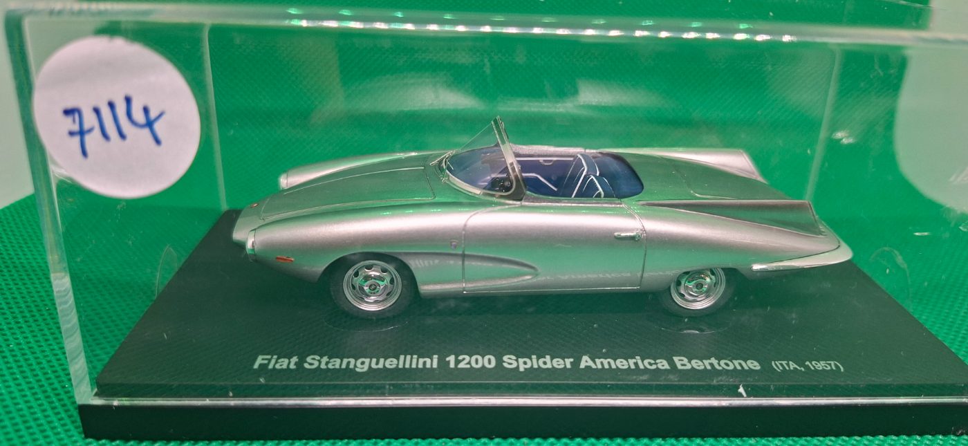 FIAT 1200 SPIDER in scala 1:43