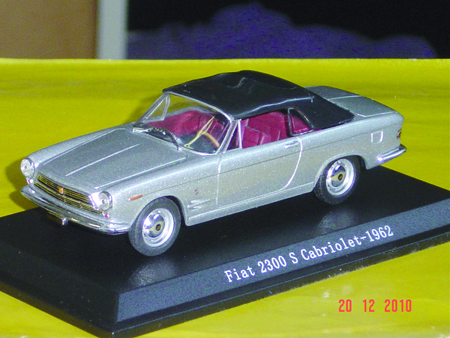 FIAT 2300 in scala 1:43