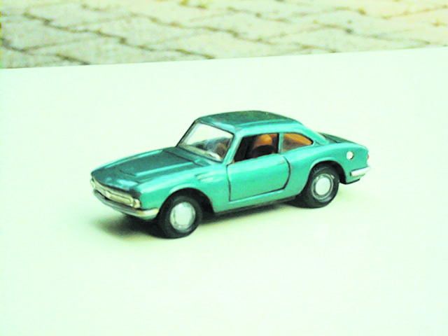 FIAT 1200 COUPE 1:43 scale