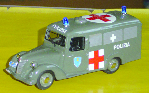 FIAT AMBULANZE in scala 1:43