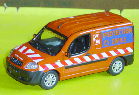 FIAT DOBLO in scala 1:43