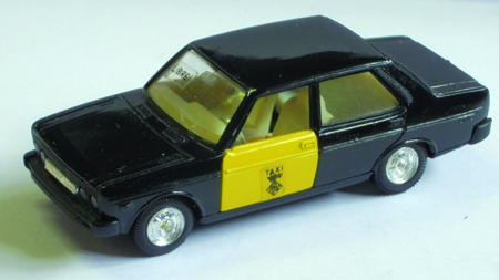 FIAT 131 in scala 1:43