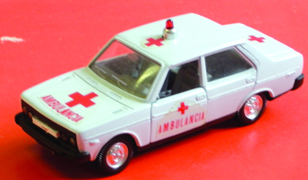 FIAT AMBULANZE in scala 1:43