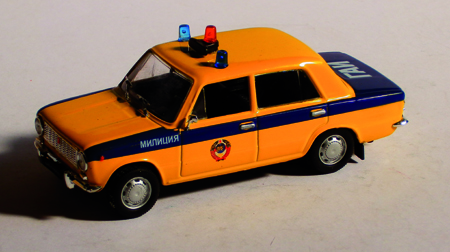 FIAT 124 in scala 1:43