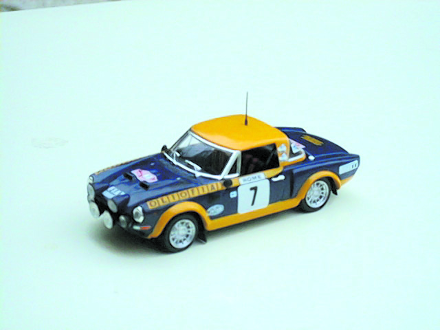 SEAT 124 CABRIO in scala 1:43