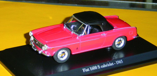 SEAT 124 CABRIO 1:43 scale