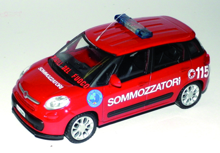FIAT 500 LUNGA in scala 1:43