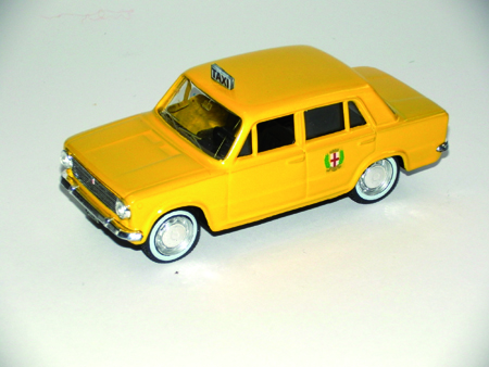 FIAT 124 in scala 1:43