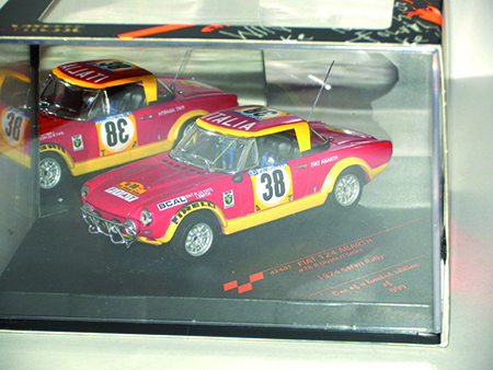 FIAT 124 CABRIO in scala 1:43