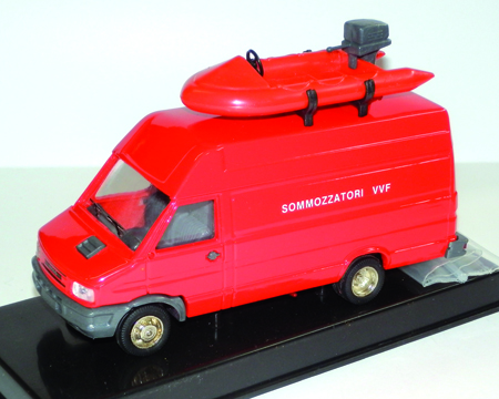 IVECO DAILY in scala 1:43