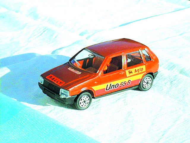FIAT UNO in scala 1:43