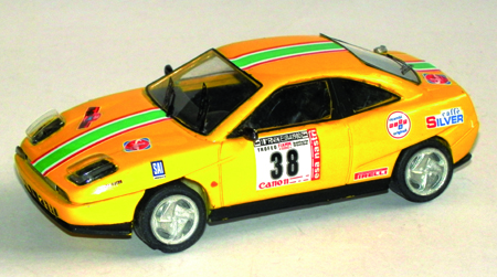 FIAT 2000 in scala 1:43